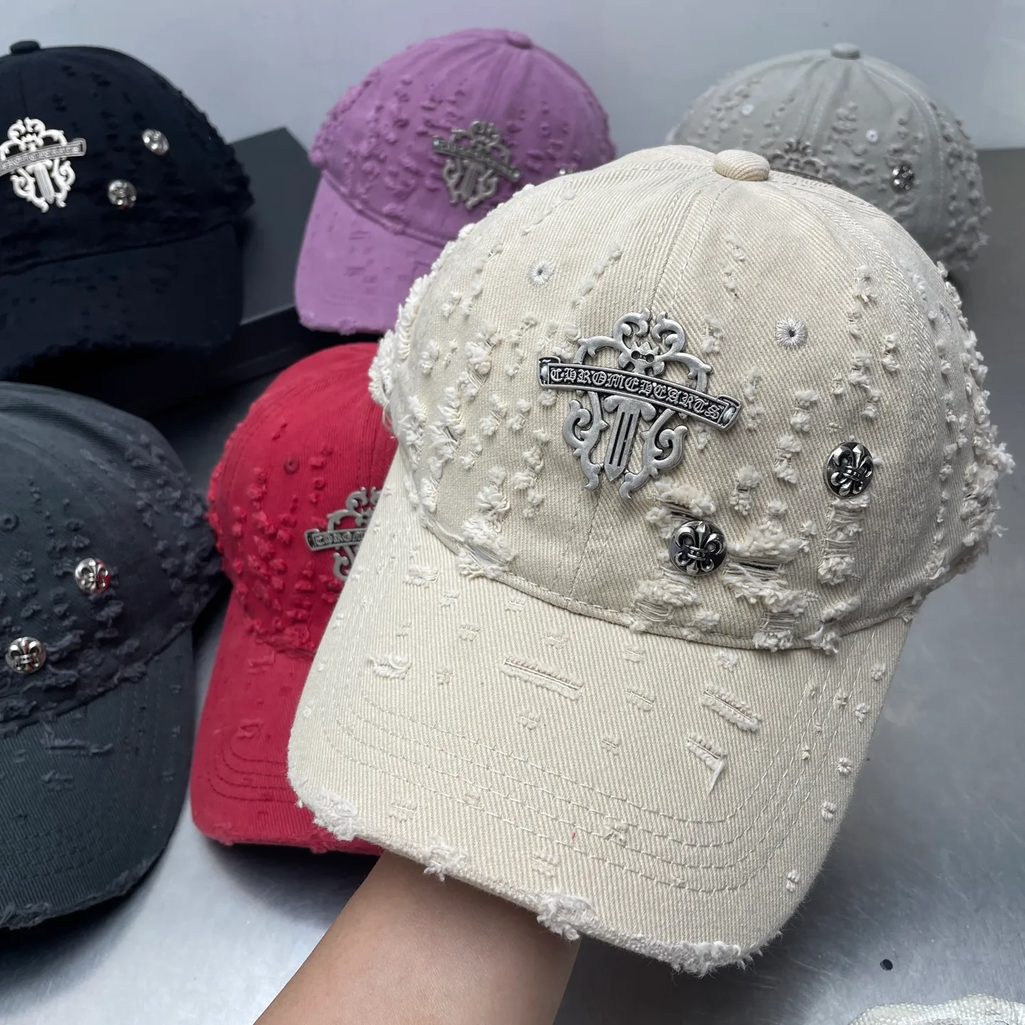 Private message for price inquiry! 🆕Crow heart hole baseball cap